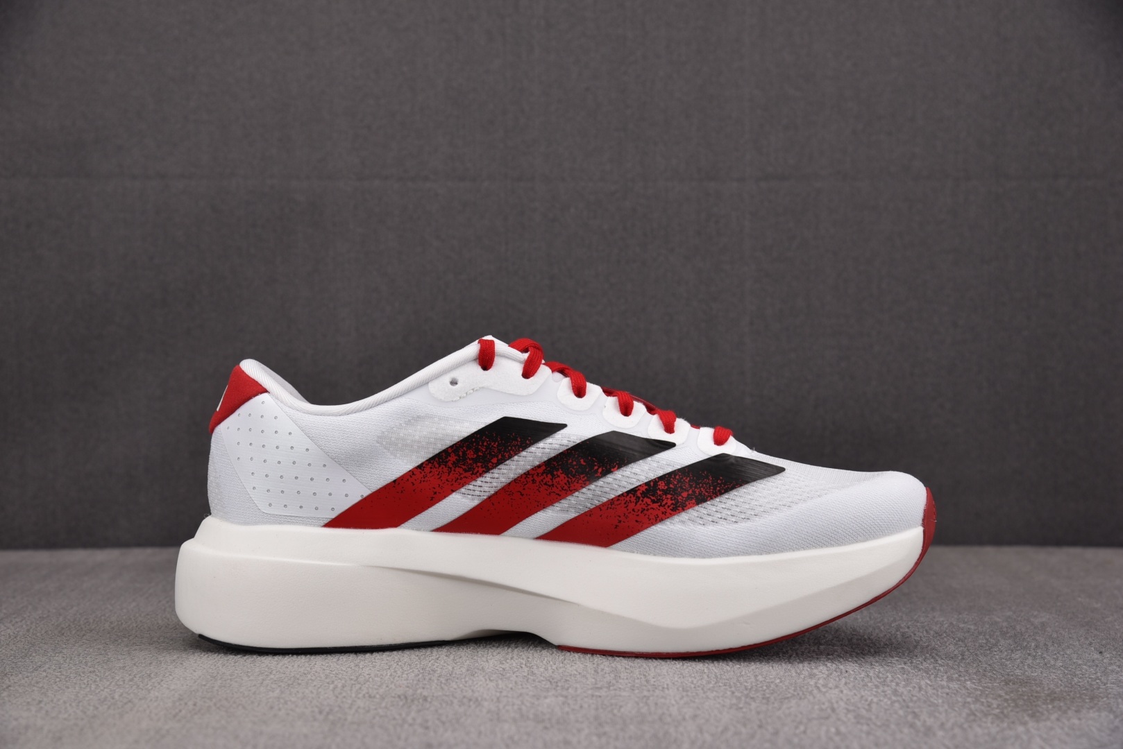 Ad Adizero Evo SL Nebraska 白红 JQ4576 尺寸36 36⅔ 37⅓ 38