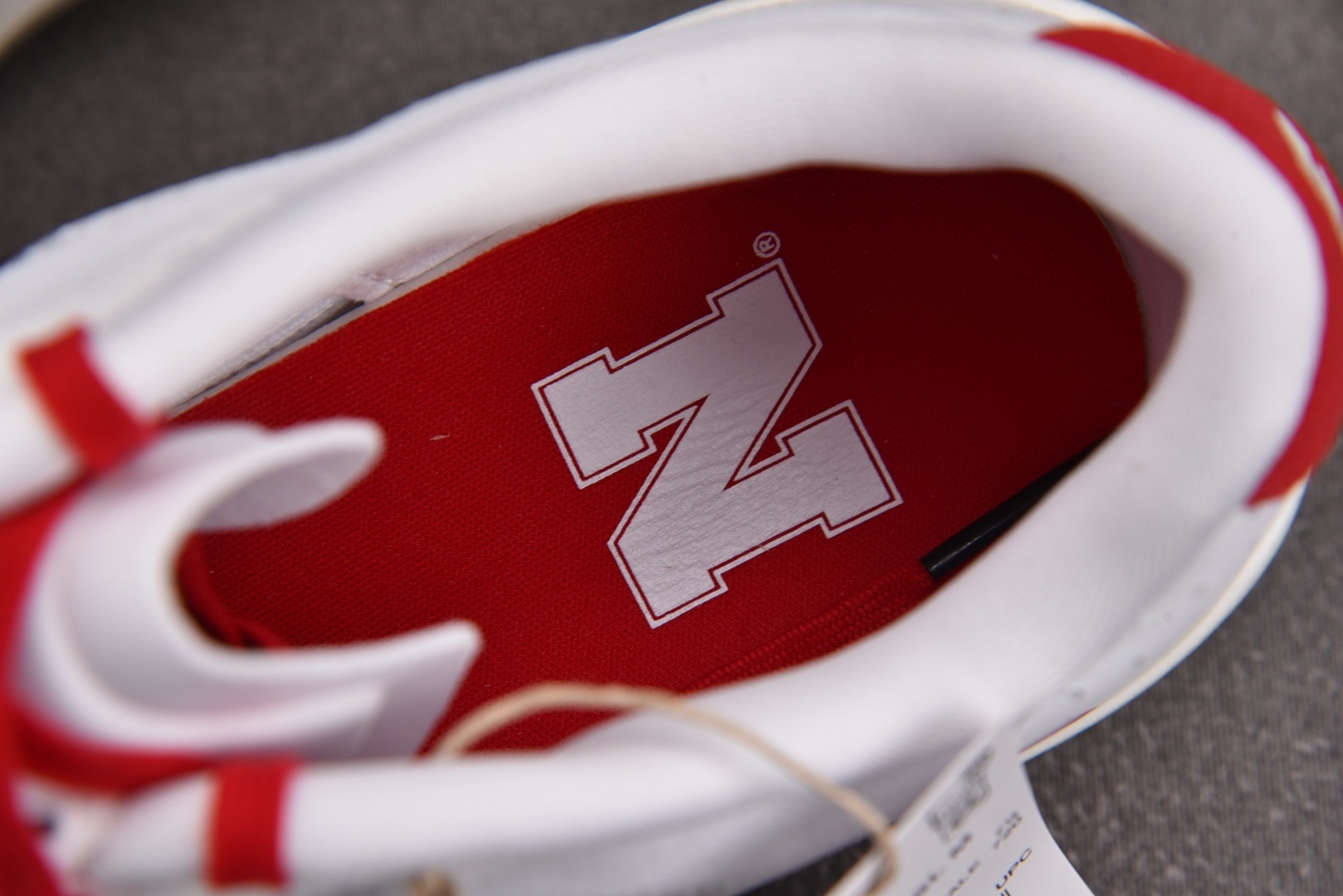 Ad Adizero Evo SL Nebraska 白红 JQ4576 尺寸36 36⅔ 37⅓ 38