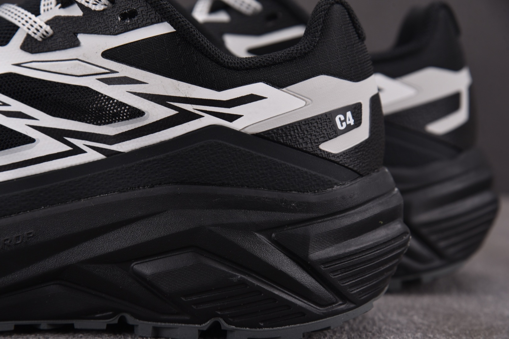 KAILAS 尺码:40-45纯原版出品-KAILAS 凯乐石 跑山徒步鞋 云白 墨黑 YZ020尺寸3