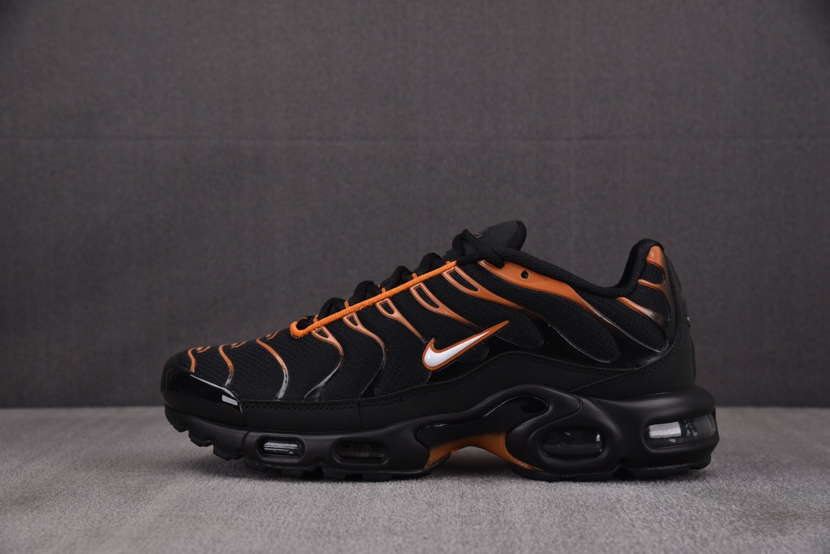 【纯原】NK Air Max Plus Dark Obsidian Monarch 黑橙 FN6949-