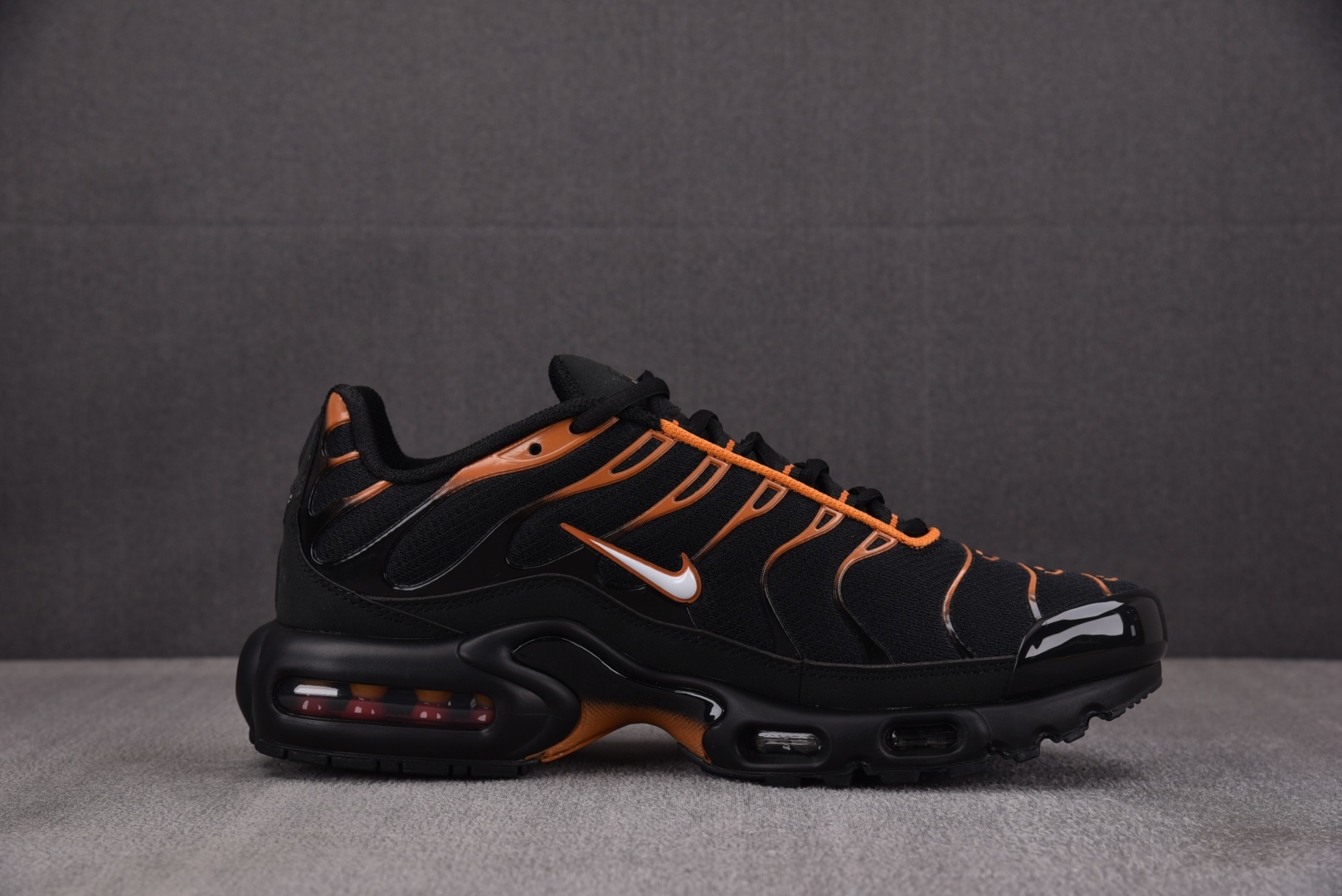 【纯原】NK Air Max Plus Dark Obsidian Monarch 黑橙 FN6949-