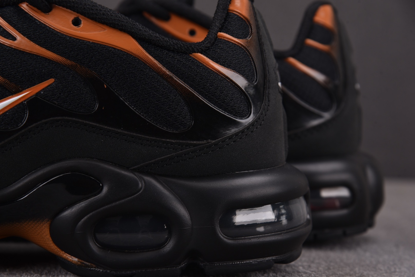 【纯原】NK Air Max Plus Dark Obsidian Monarch 黑橙 FN6949-