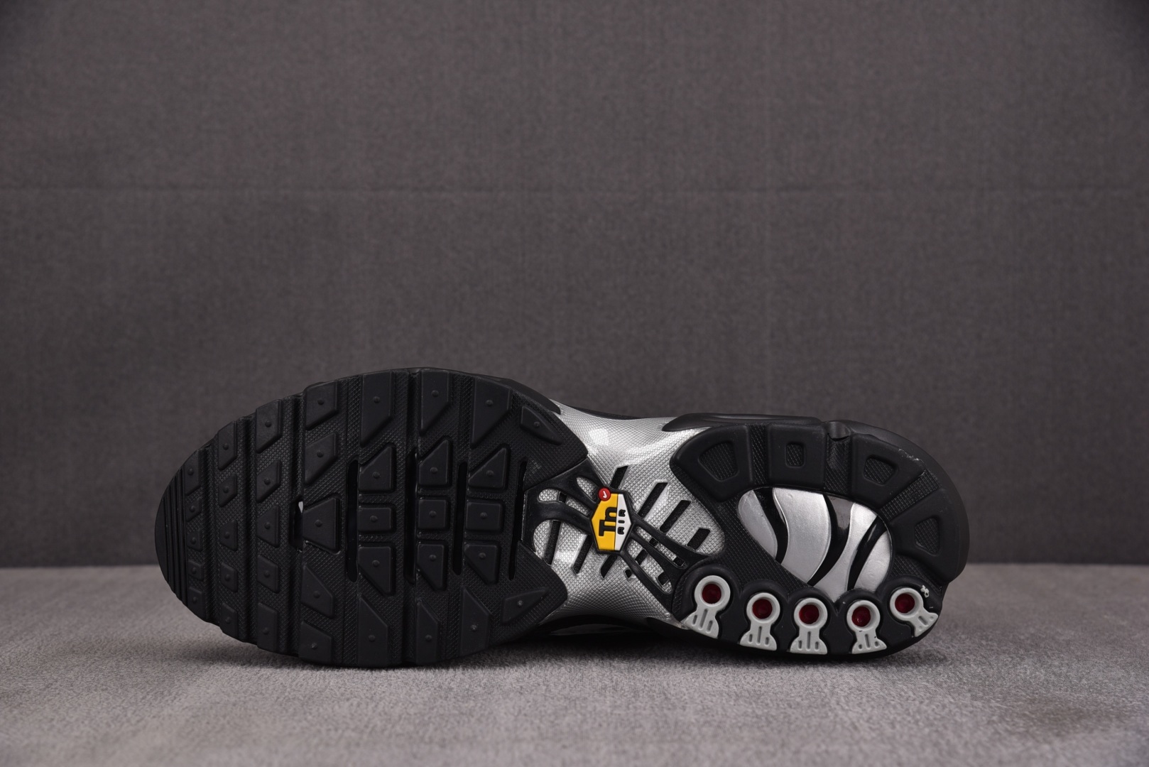 【纯原】NK Air Max Plus Premium Black Reflective Silver 