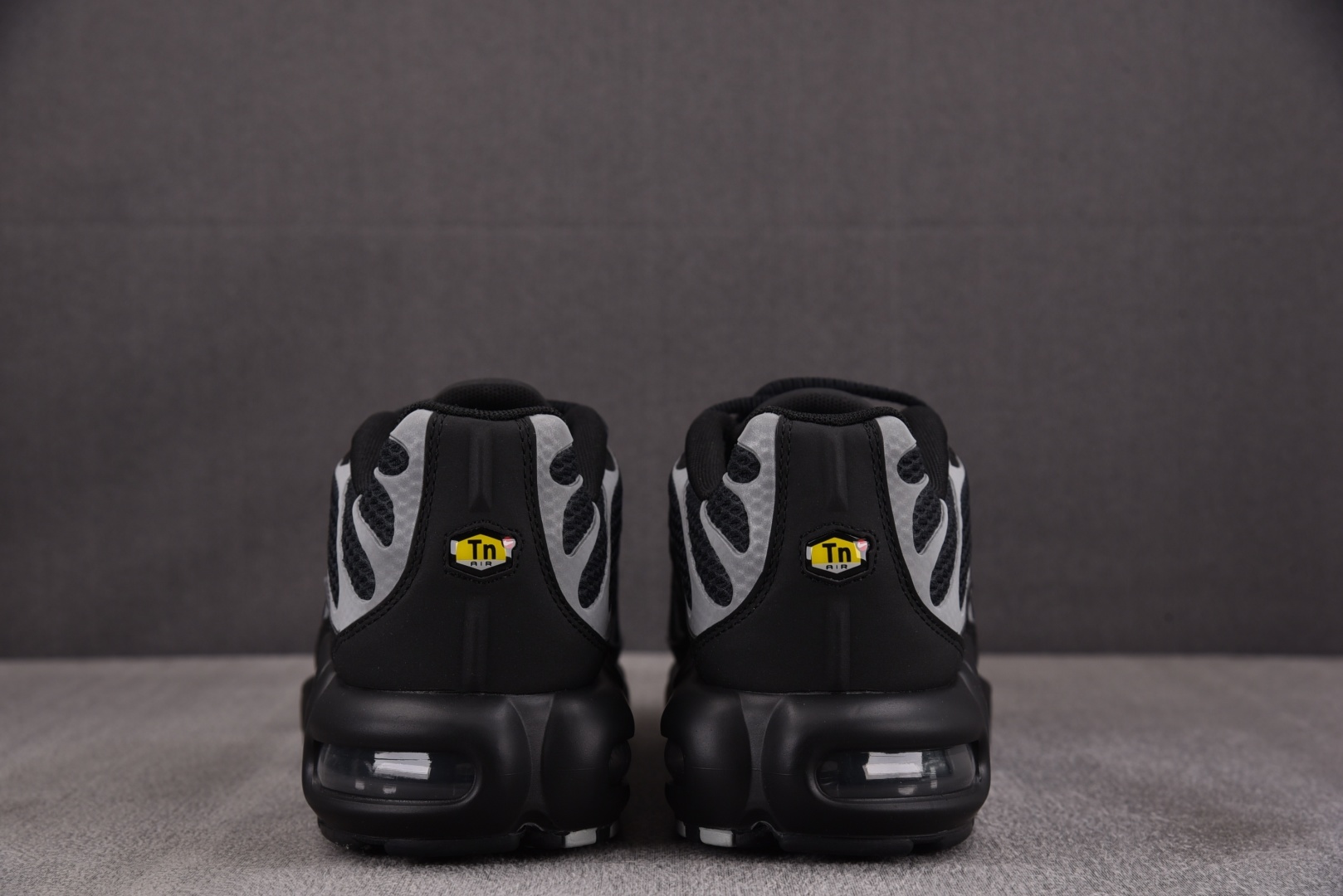 【纯原】NK Air Max Plus Premium Black Reflective Silver 