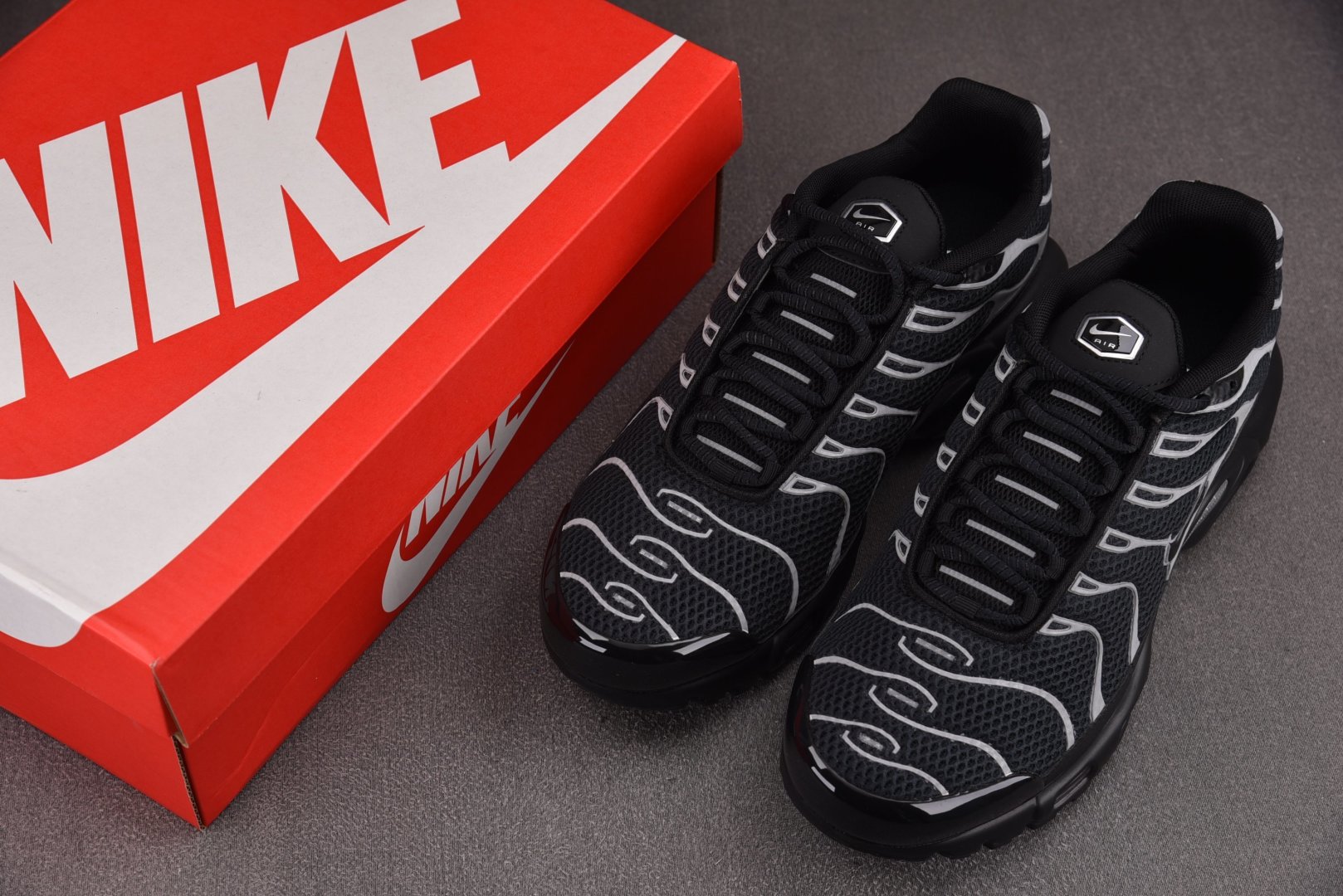 【纯原】NK Air Max Plus Premium Black Reflective Silver 