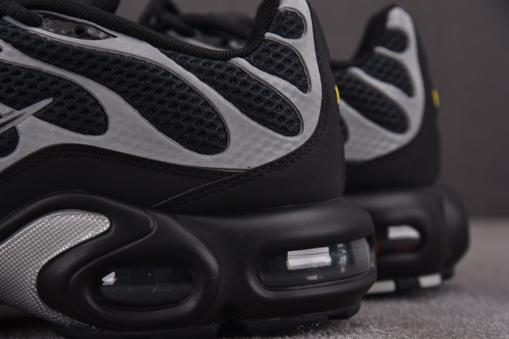 【纯原】NK Air Max Plus Premium Black Reflective Silver 