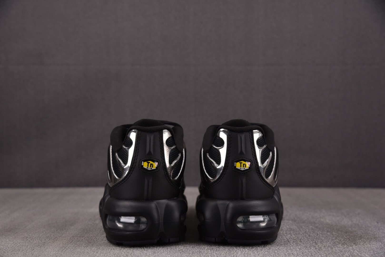 【纯原】NK Air Max Plus SE Black Chrome (Women's) 黑色 HJ9