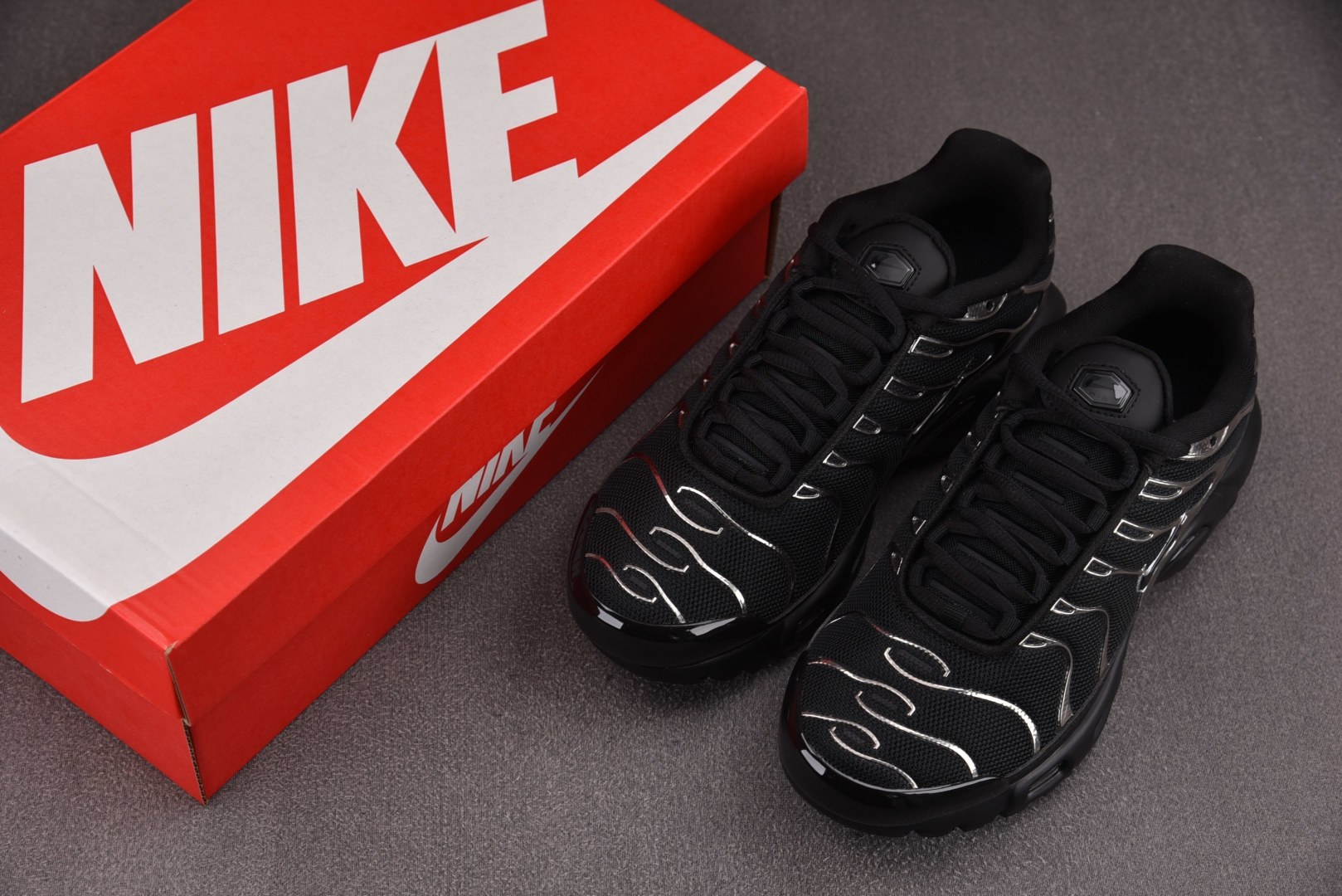 【纯原】NK Air Max Plus SE Black Chrome (Women's) 黑色 HJ9