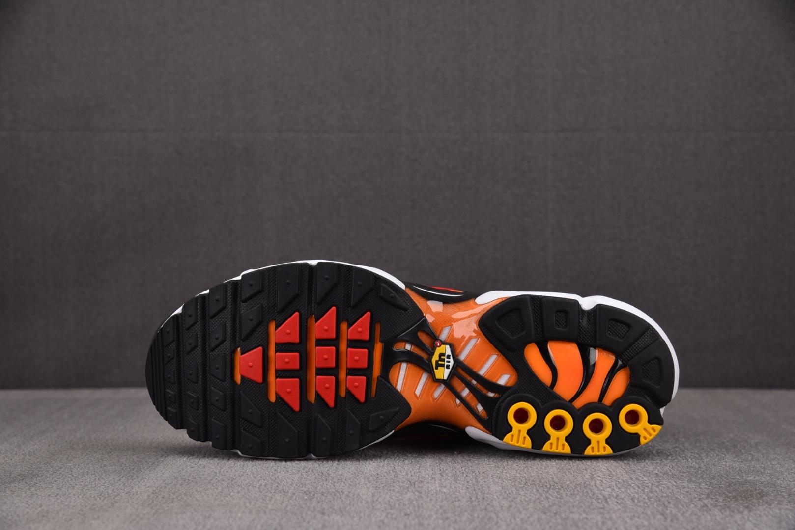 【纯原】NK Air Max Plus Sunset 日落黄 HF0552-001 #尺寸36 36.5