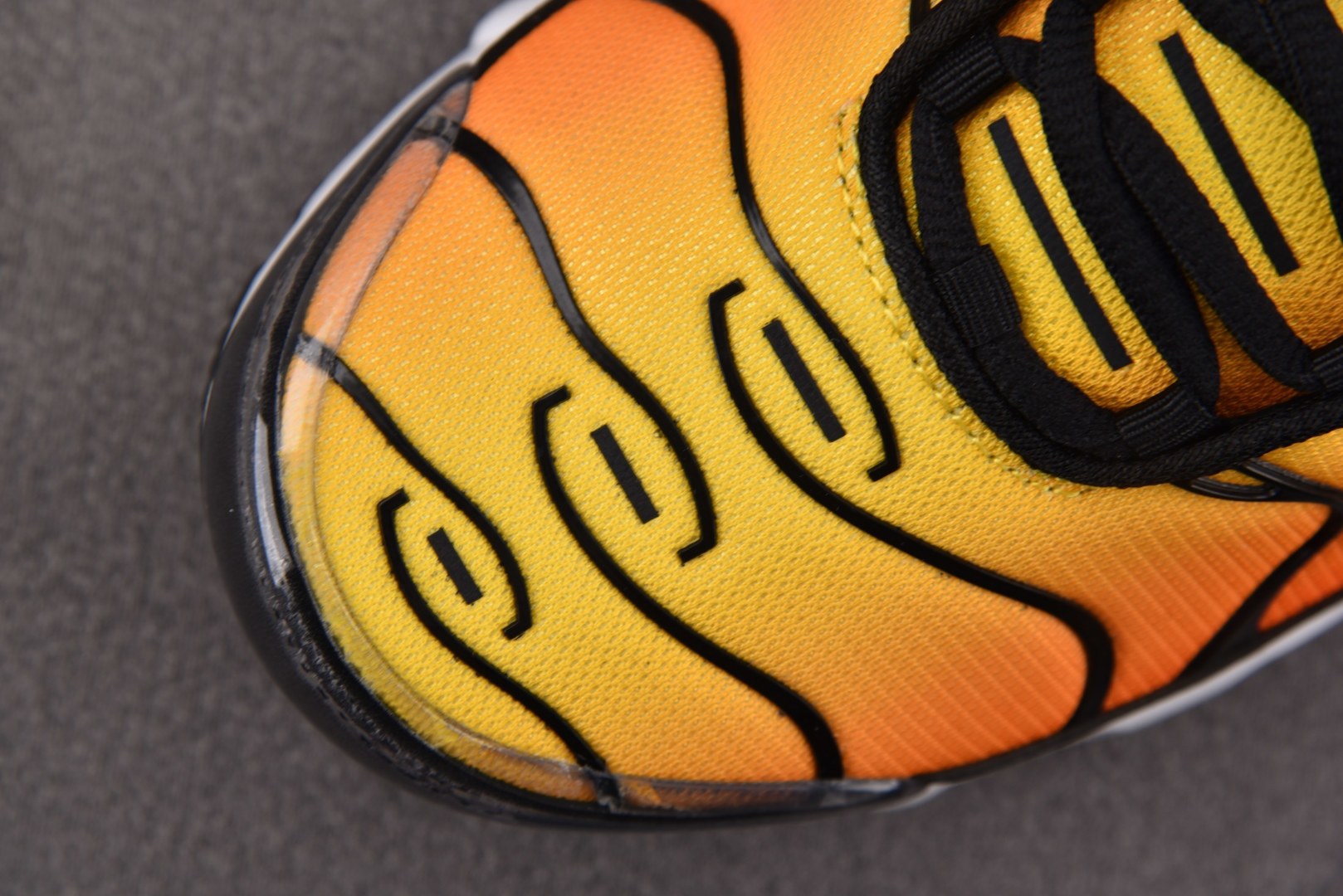 【纯原】NK Air Max Plus Sunset 日落黄 HF0552-001 #尺寸36 36.5