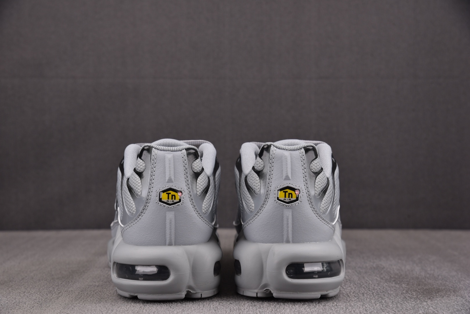 【纯原】NK Air Max Plus Wolf Grey 灰色 -021 #尺寸36 36.5 37.