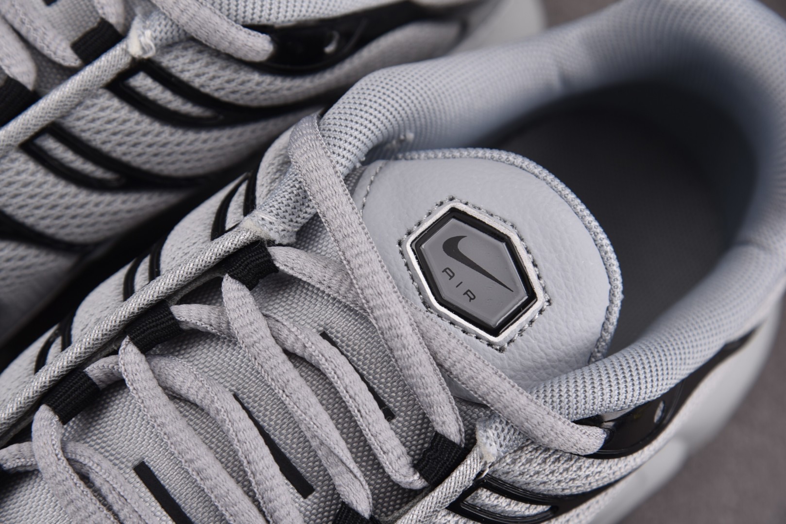 【纯原】NK Air Max Plus Wolf Grey 灰色 -021 #尺寸36 36.5 37.