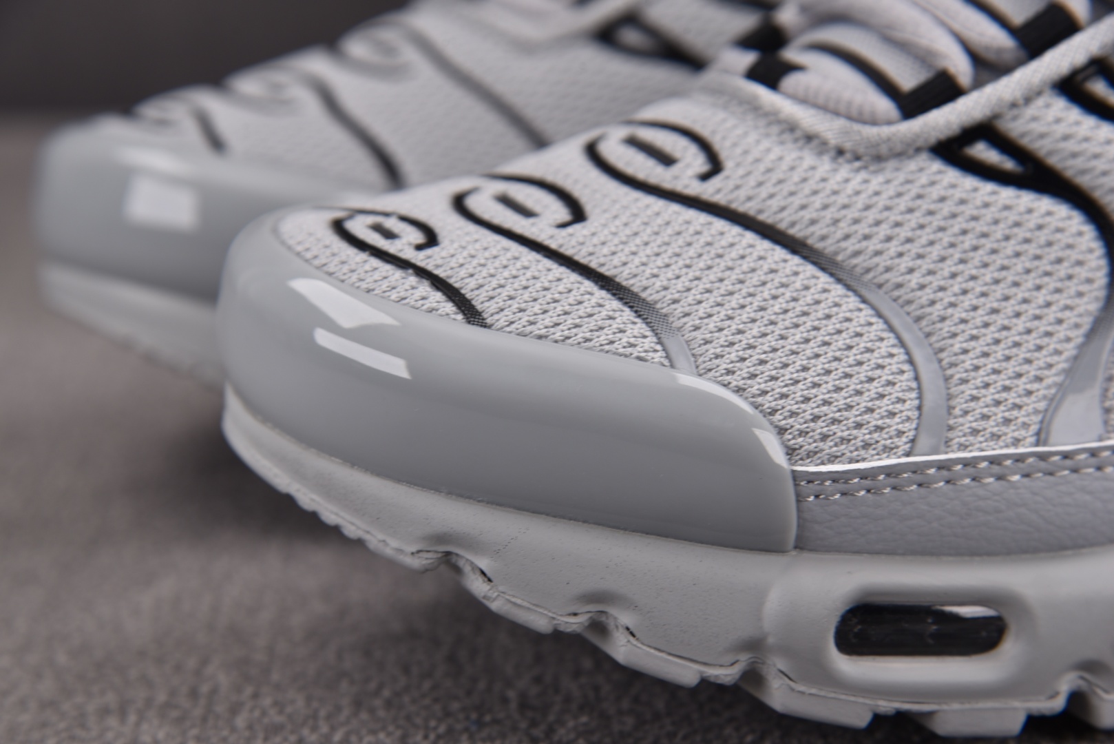 【纯原】NK Air Max Plus Wolf Grey 灰色 -021 #尺寸36 36.5 37.
