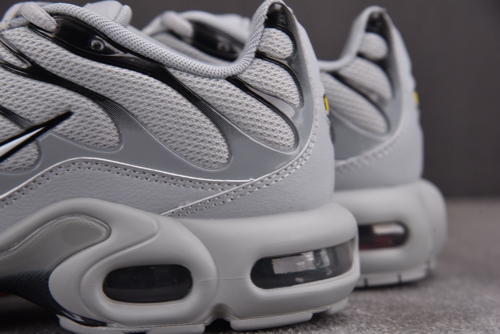 【纯原】NK Air Max Plus Wolf Grey 灰色 -021 #尺寸36 36.5 37.