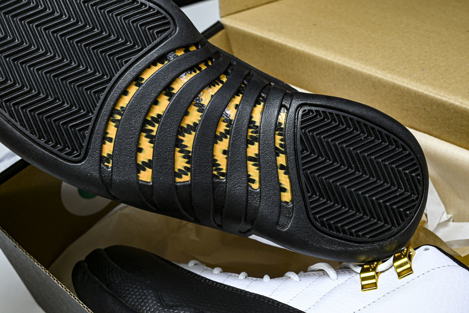 AJ12 尺码:40-48.5纯原出品-Air Jordan 12 Retro Taxi AJ12 乔1