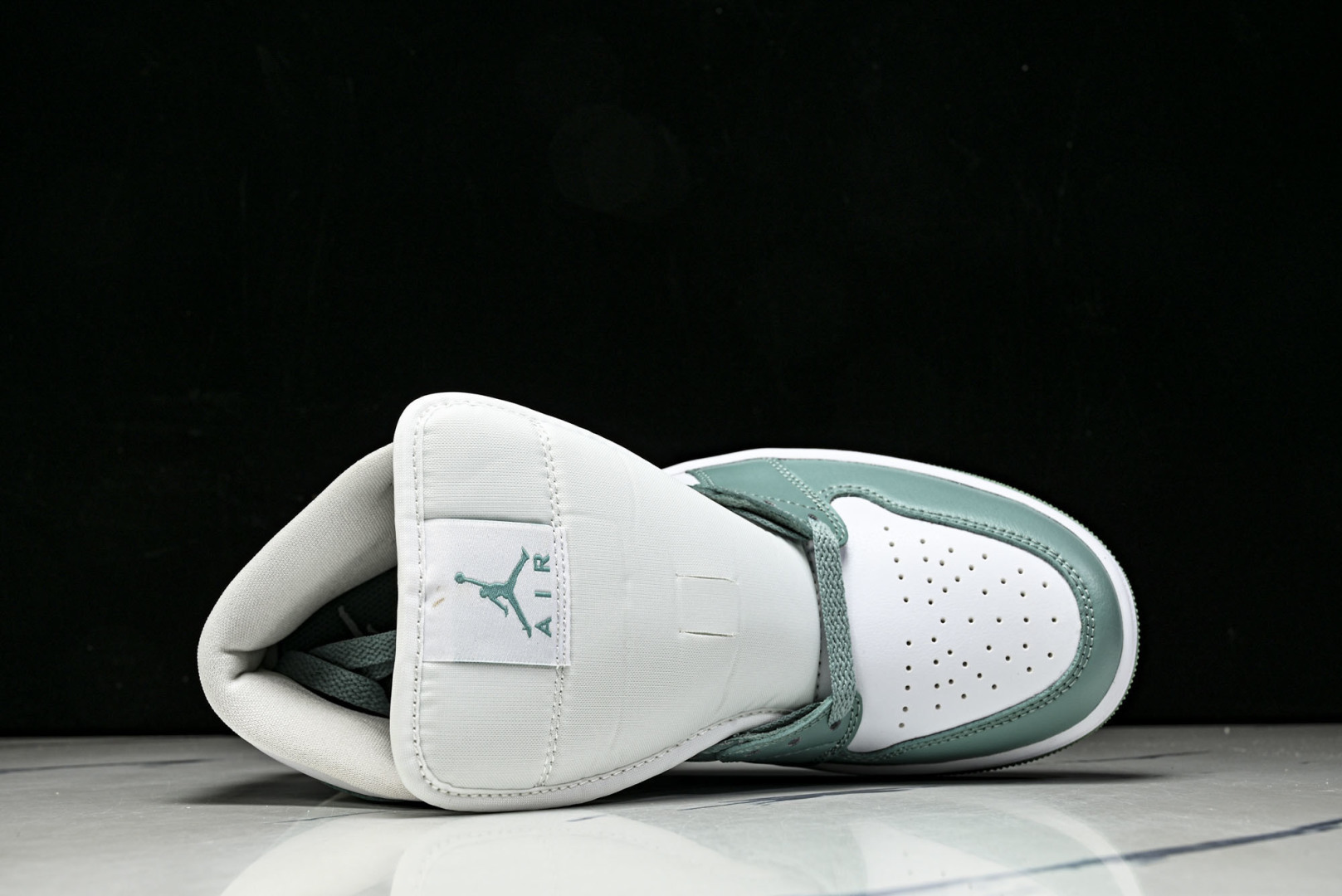 Mid中帮 尺码:35.5-46纯原出品-Air Jordan 1 Mid Jade Smoke AJ1