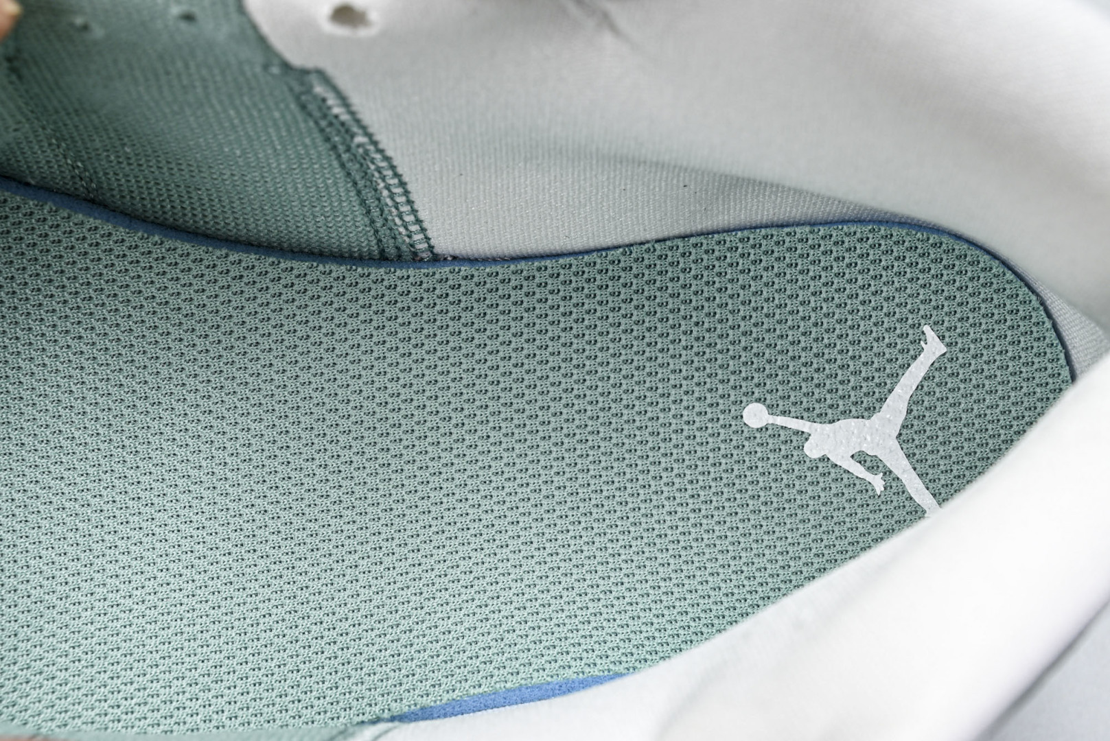 Mid中帮 尺码:35.5-46纯原出品-Air Jordan 1 Mid Jade Smoke AJ1