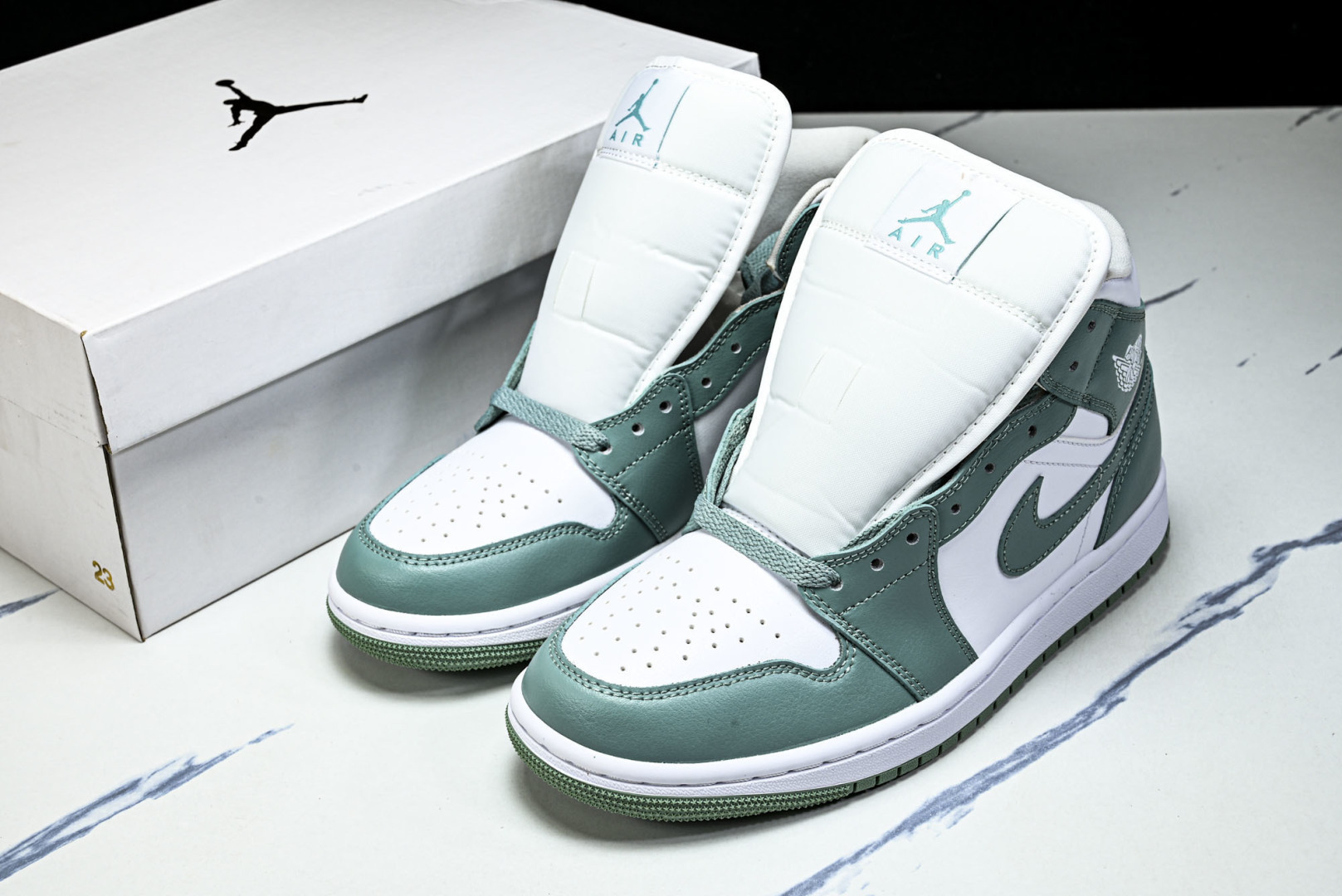 Mid中帮 尺码:35.5-46纯原出品-Air Jordan 1 Mid Jade Smoke AJ1