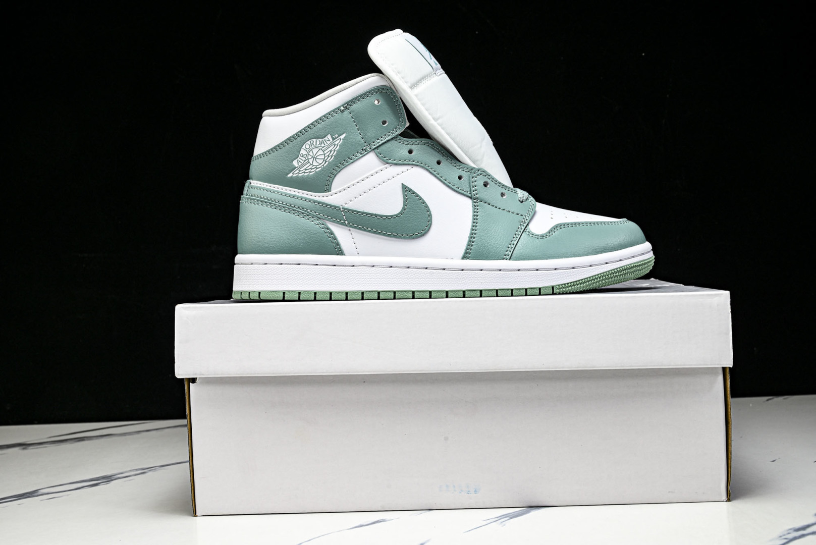Mid中帮 尺码:35.5-46纯原出品-Air Jordan 1 Mid Jade Smoke AJ1
