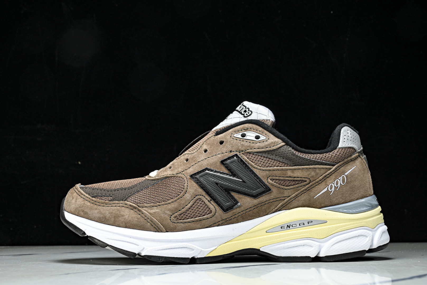 美产 JJJJound x New Balance NB 990 V3“Monteral”棕褐色 M99
