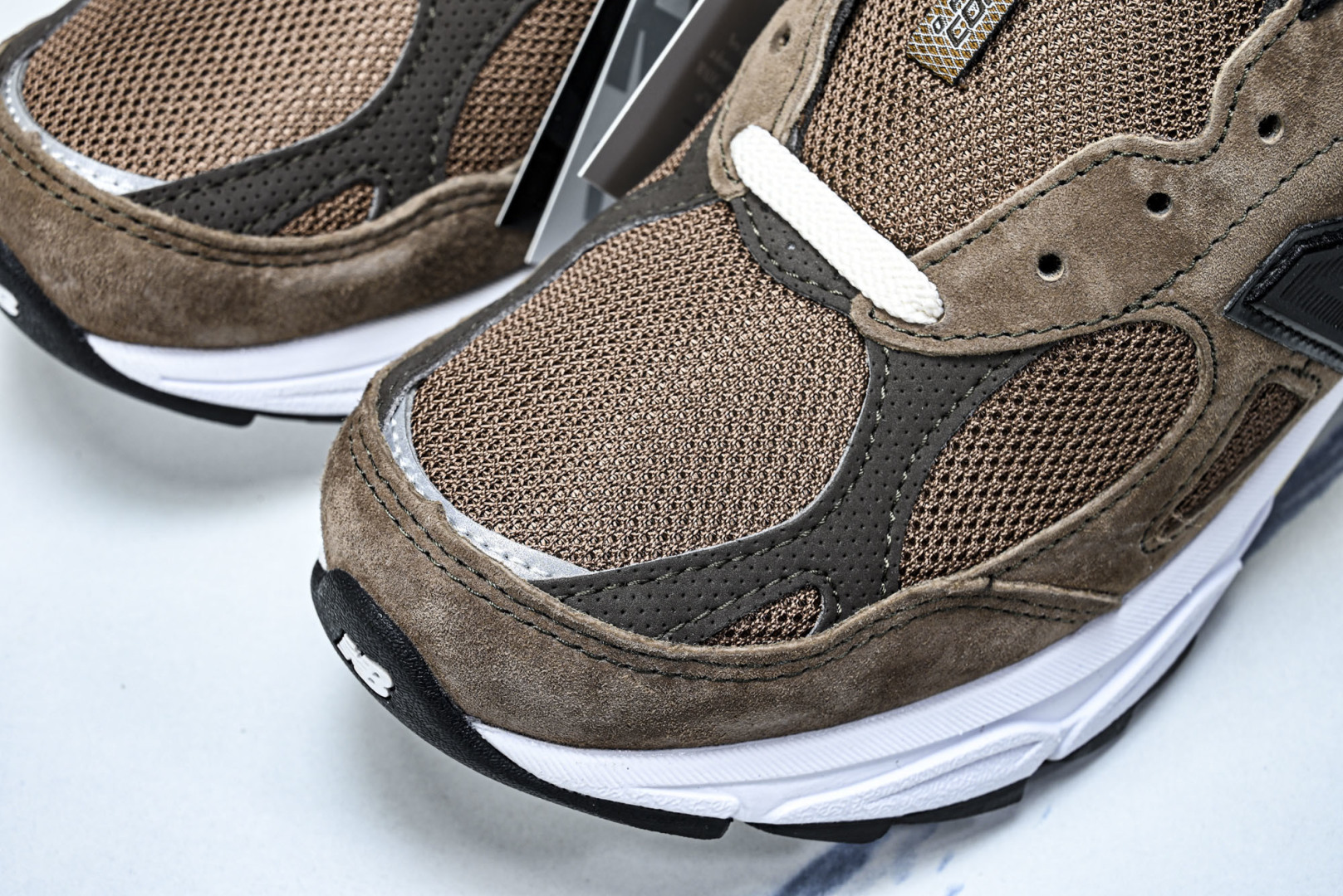 美产 JJJJound x New Balance NB 990 V3“Monteral”棕褐色 M99