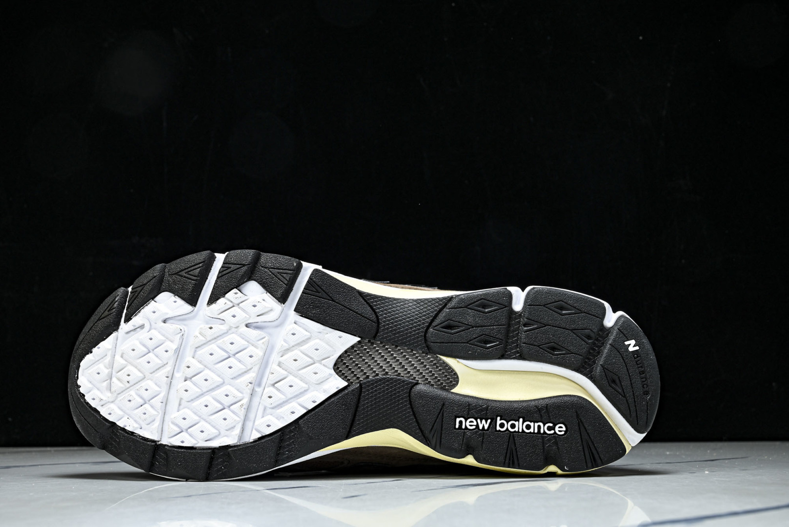 美产 JJJJound x New Balance NB 990 V3“Monteral”棕褐色 M99