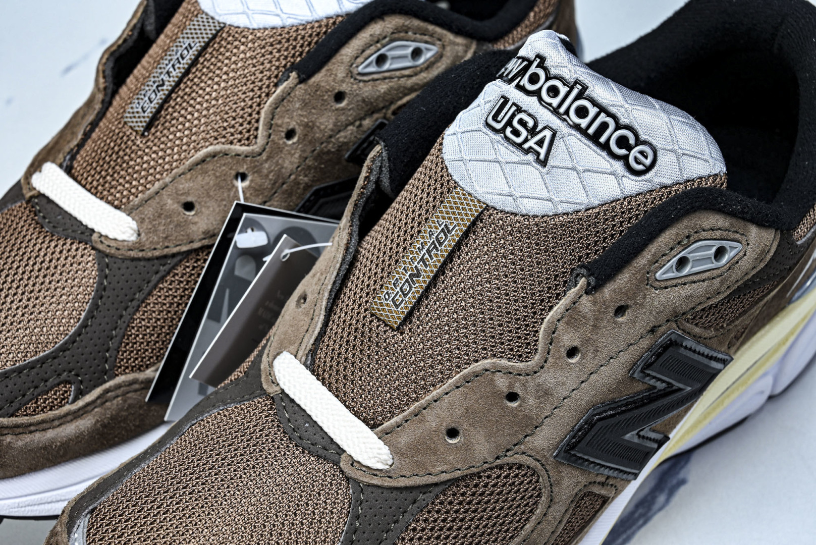 美产 JJJJound x New Balance NB 990 V3“Monteral”棕褐色 M99