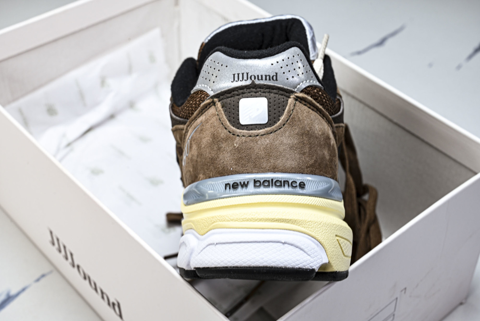 美产 JJJJound x New Balance NB 990 V3“Monteral”棕褐色 M99