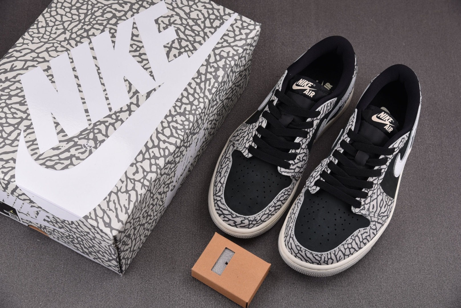 AJ Low爆裂纹 尺码:40-47.5Air Jordan 1 Retro Low OG“Black 
