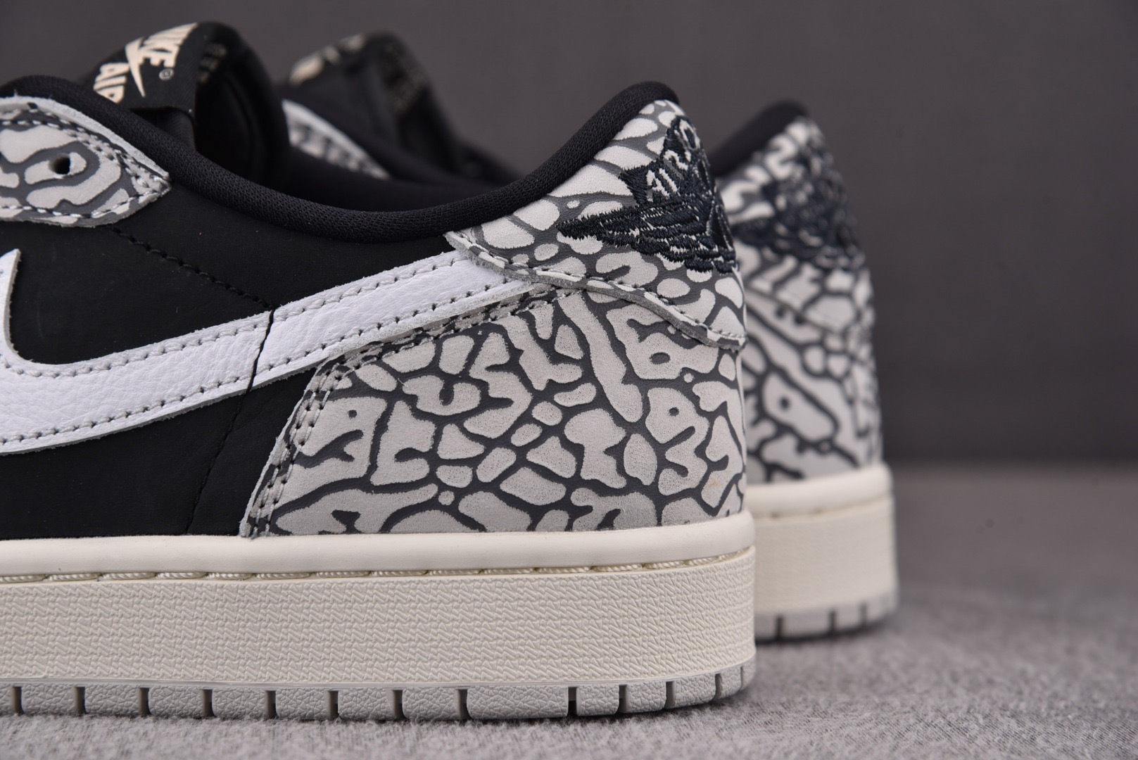 AJ Low爆裂纹 尺码:40-47.5Air Jordan 1 Retro Low OG“Black 