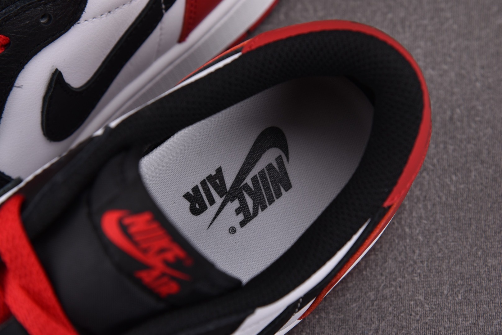 AJ Low黑脚趾 尺码:36-47.5Air Jordan 1 Low OG“Black Toe”黑脚