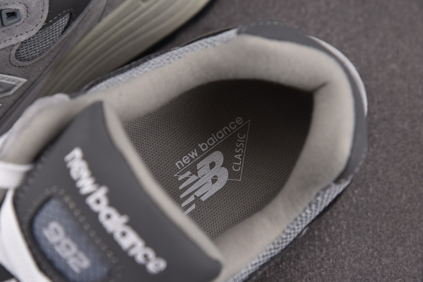 NB992 尺码:36-47New Balance 1112 元祖灰 M992GR YZ004