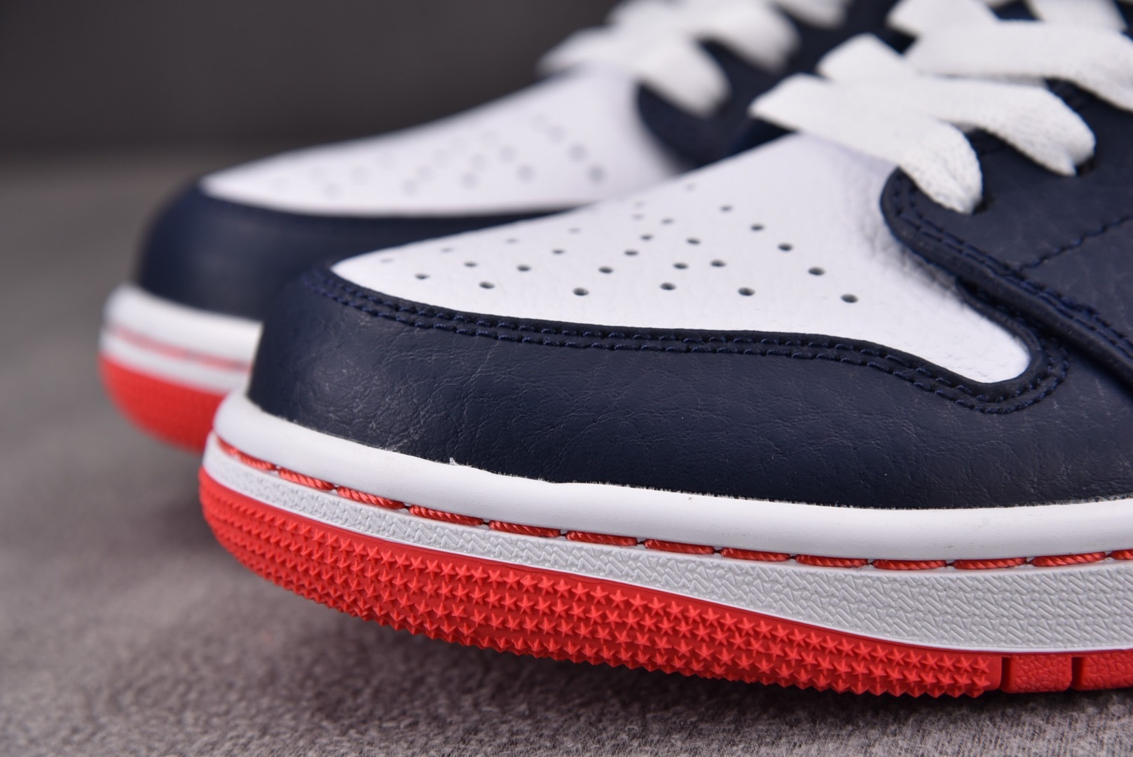 AJ Low 尺码:40-46Air Jordan 1 Low Retro”Ember Glow“午夜蓝