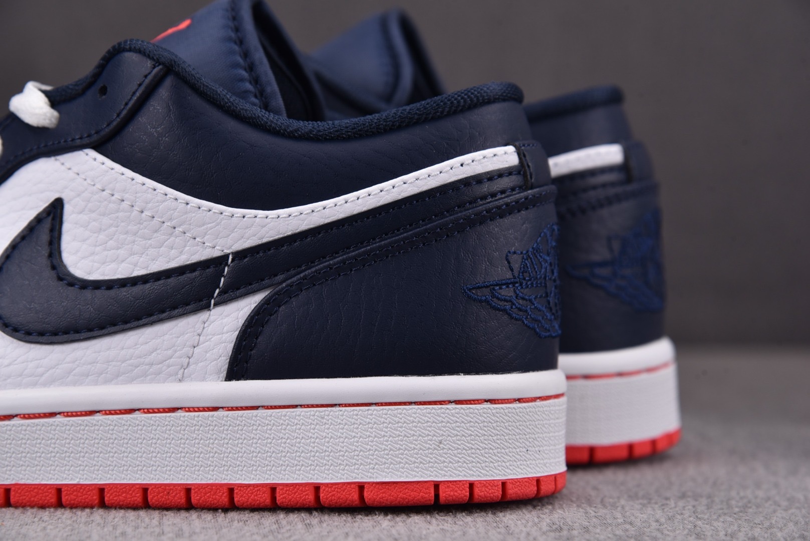 AJ Low 尺码:40-46Air Jordan 1 Low Retro”Ember Glow“午夜蓝