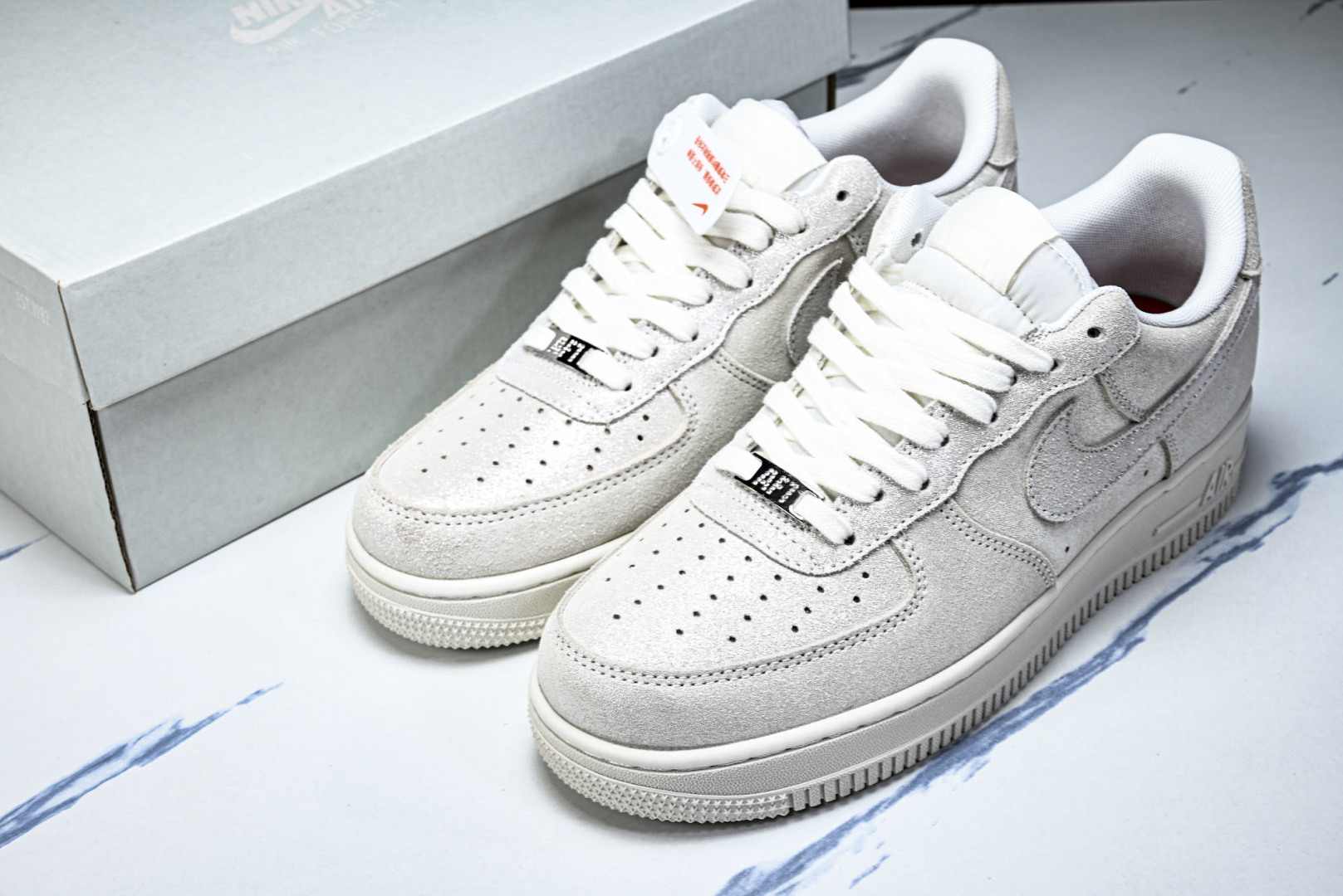 NK Air Force 1'07 Low 空军一号低帮休闲板鞋 HQ3499 100 #尺码 36 3