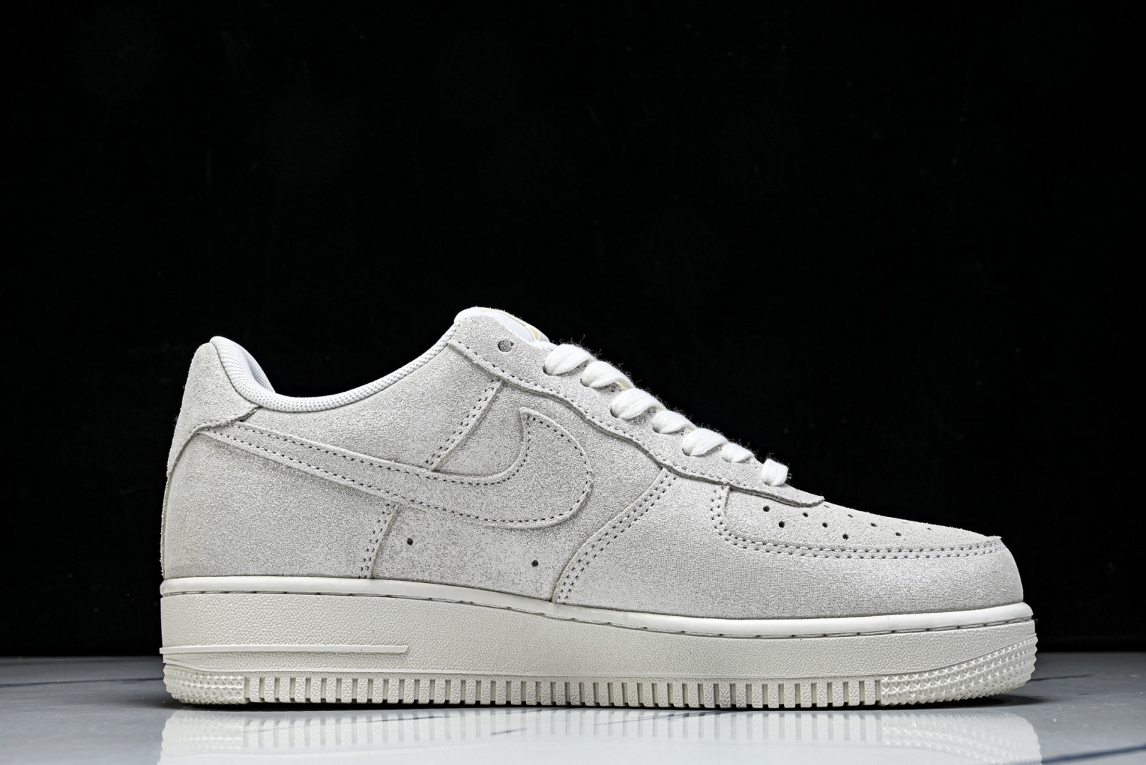 NK Air Force 1'07 Low 空军一号低帮休闲板鞋 HQ3499 100 #尺码 36 3