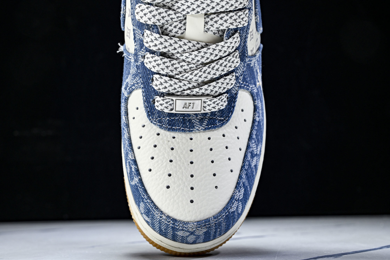 NK Air Force 1'07 Low LV联名 白牛仔蓝 空军一号低帮休闲板鞋 YF9511-81