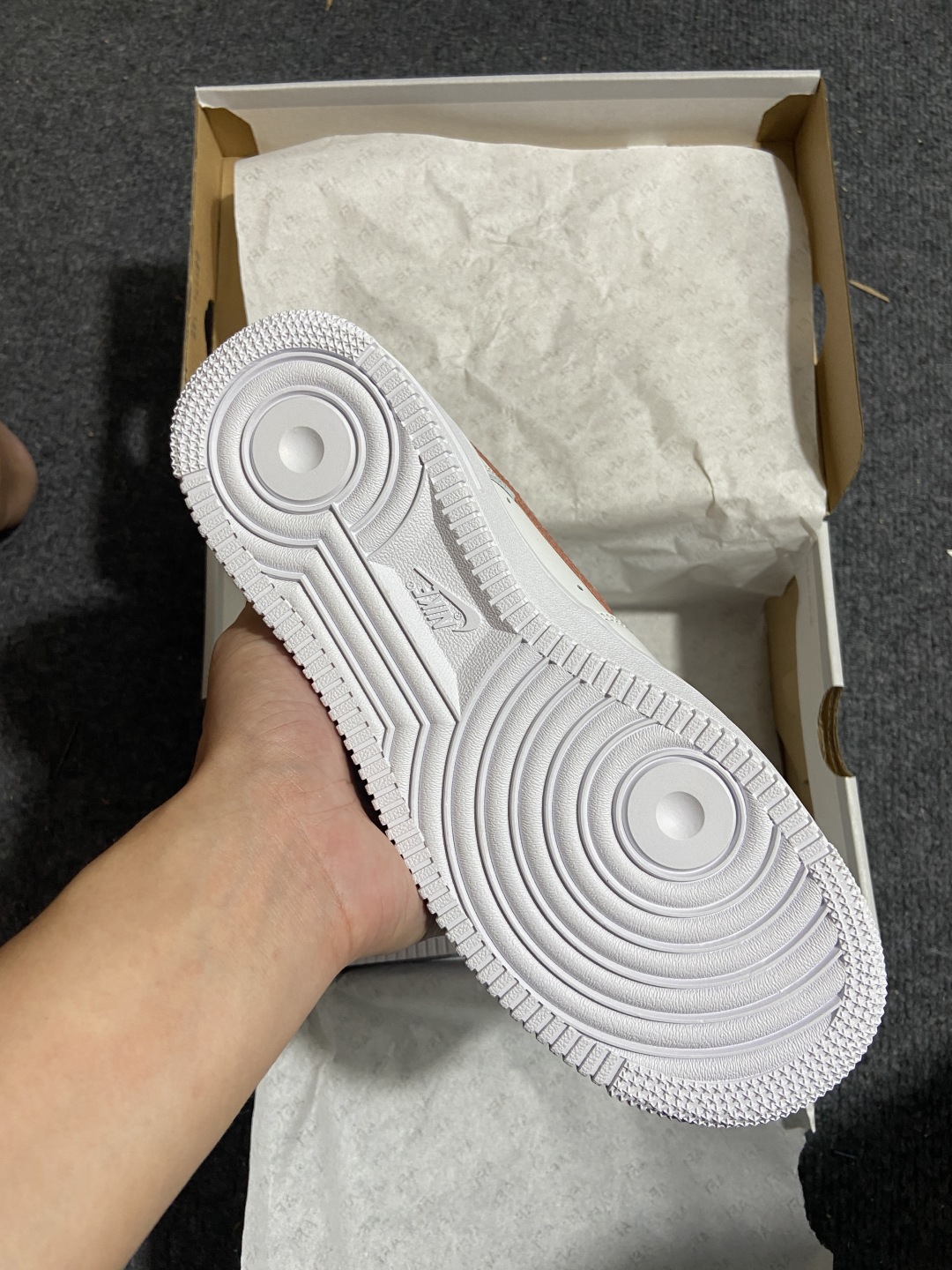 NK Air Force 1 Low '07 空军一号低帮经典板鞋 CZ0270-103 全鞋电脑针车 