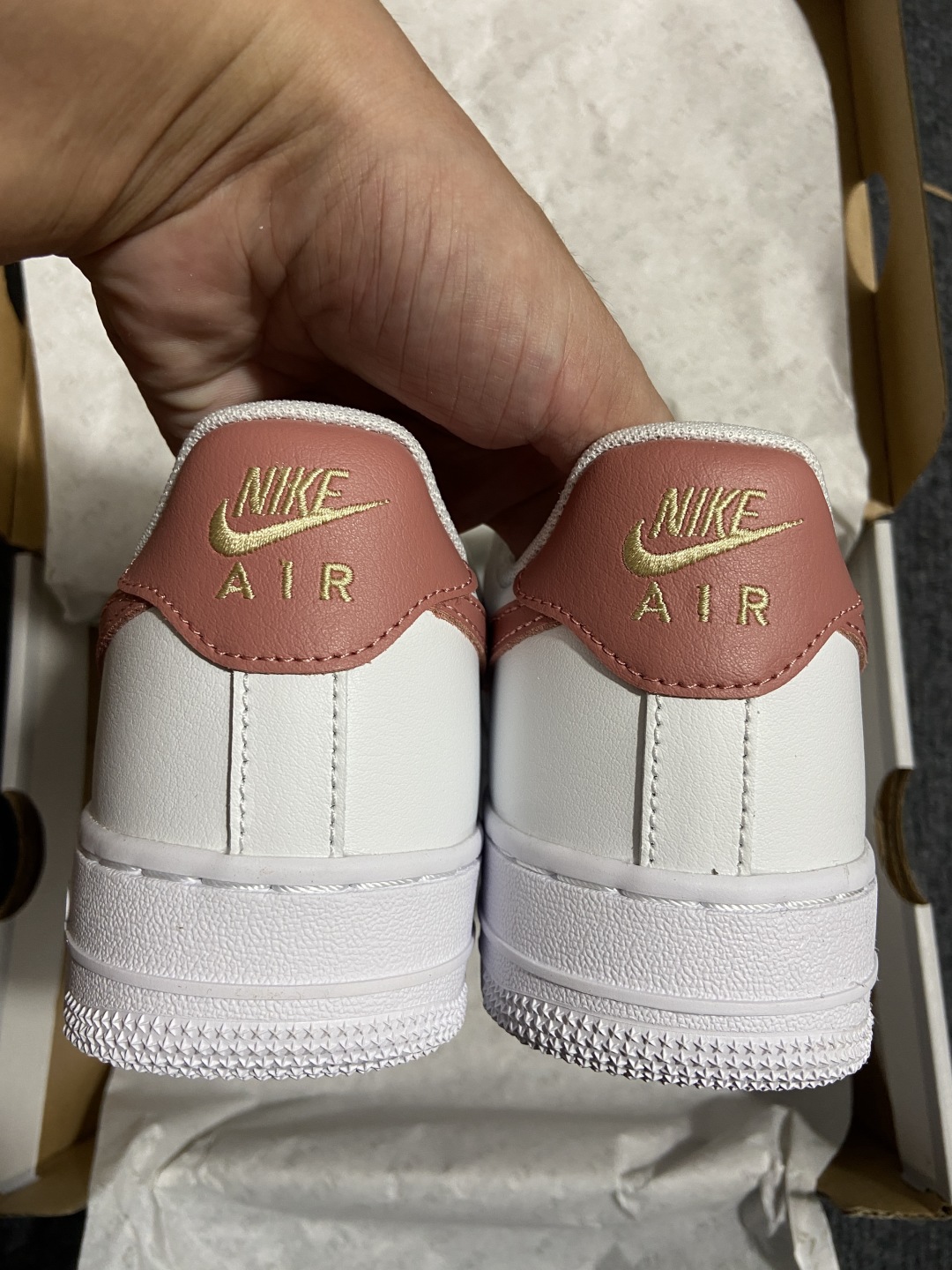 NK Air Force 1 Low '07 空军一号低帮经典板鞋 CZ0270-103 全鞋电脑针车 