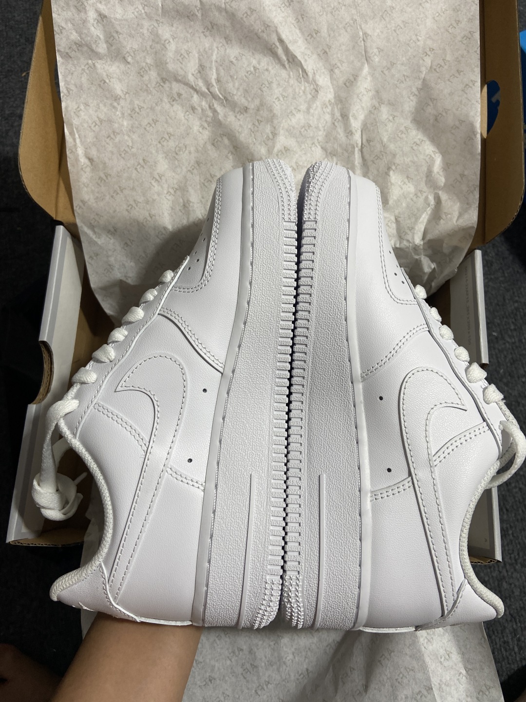 36码拍图AF1 全白闪电 尺码:35.5-48.5纯原-Air Force 1 Low 07 AF1