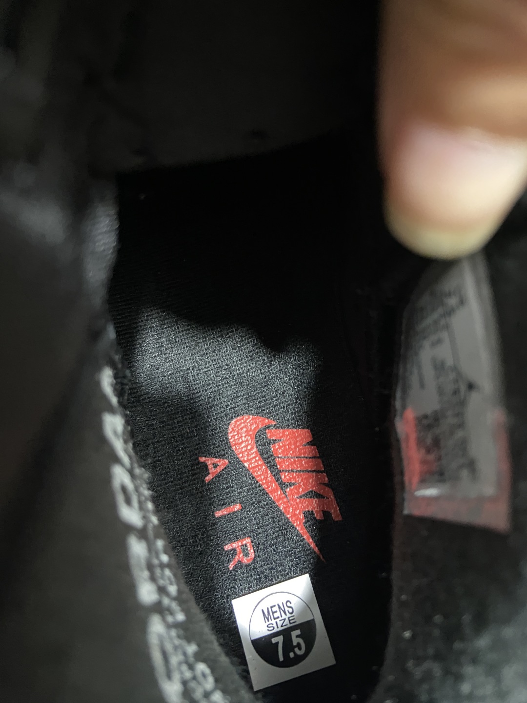 纯原版‼️aj6黑红 高帮 红外线尺码：40-47.5Air Jordan 6 “Reverse Inf