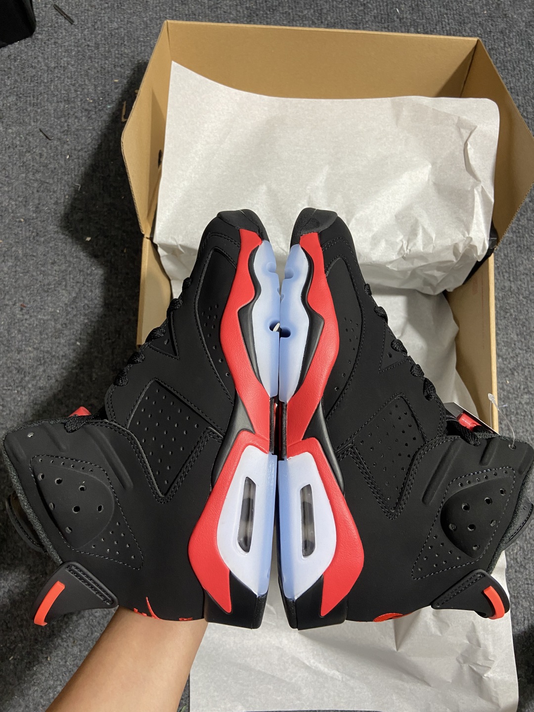 纯原版‼️aj6黑红 高帮 红外线尺码：40-47.5Air Jordan 6 “Reverse Inf
