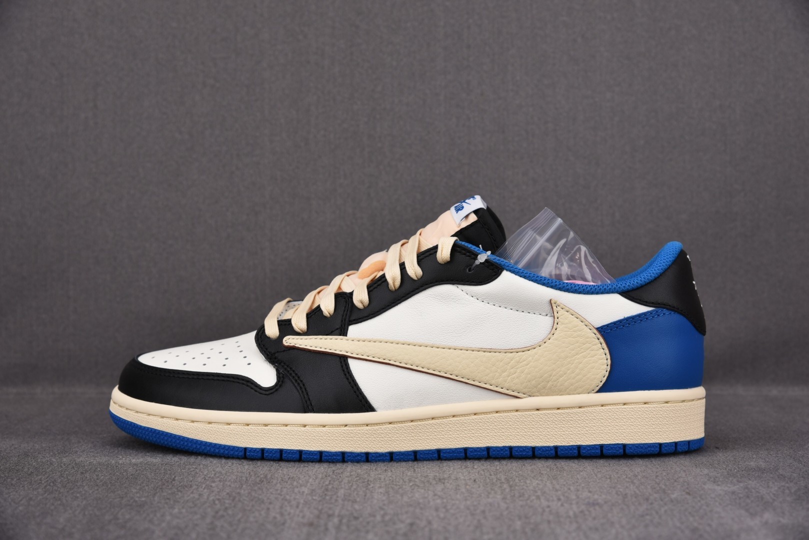 高端局特价福利 先报先得喜迎双11活动 10月20日起 Air Jordan 1 Travis Scot