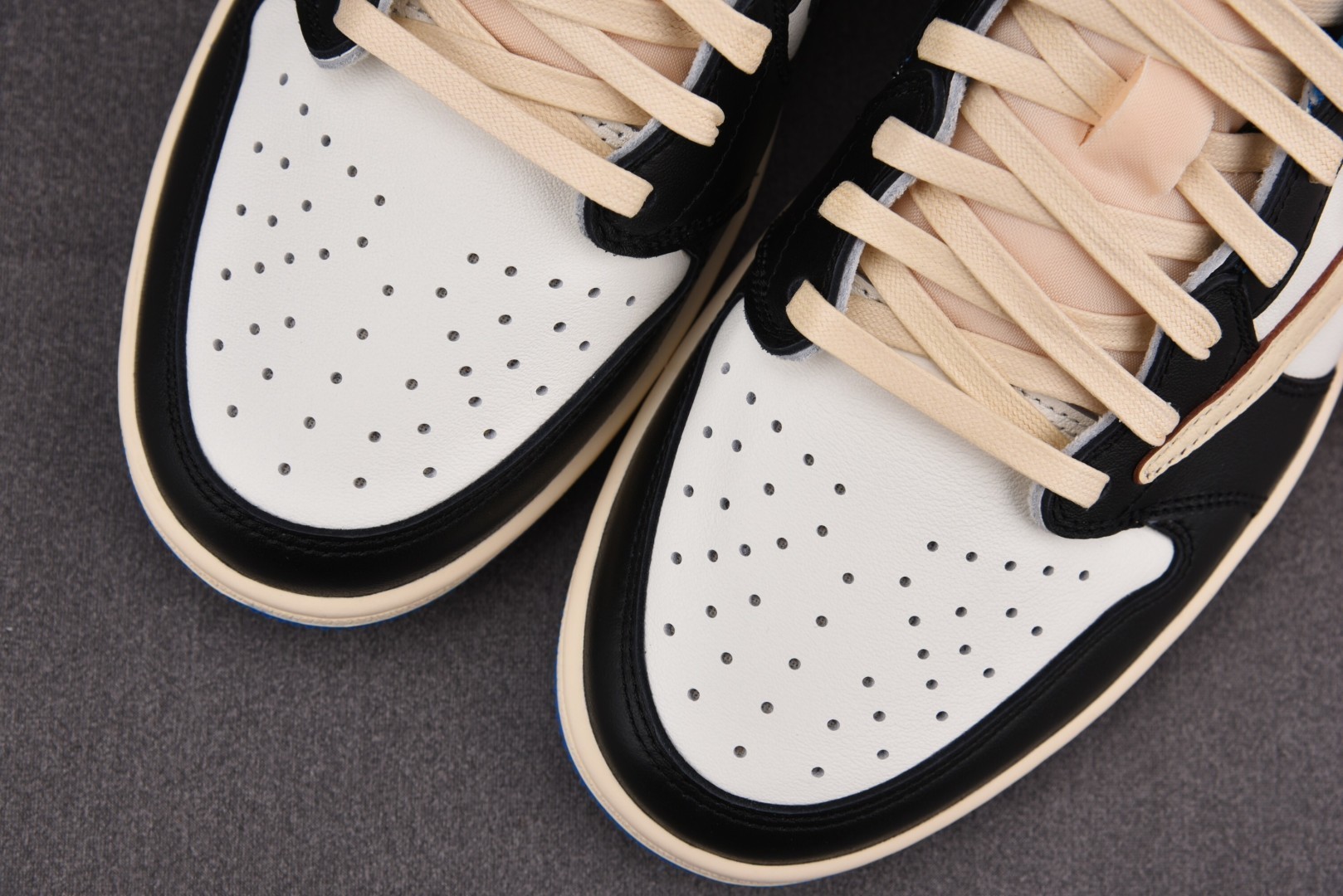 高端局特价福利 先报先得喜迎双11活动 10月20日起 Air Jordan 1 Travis Scot