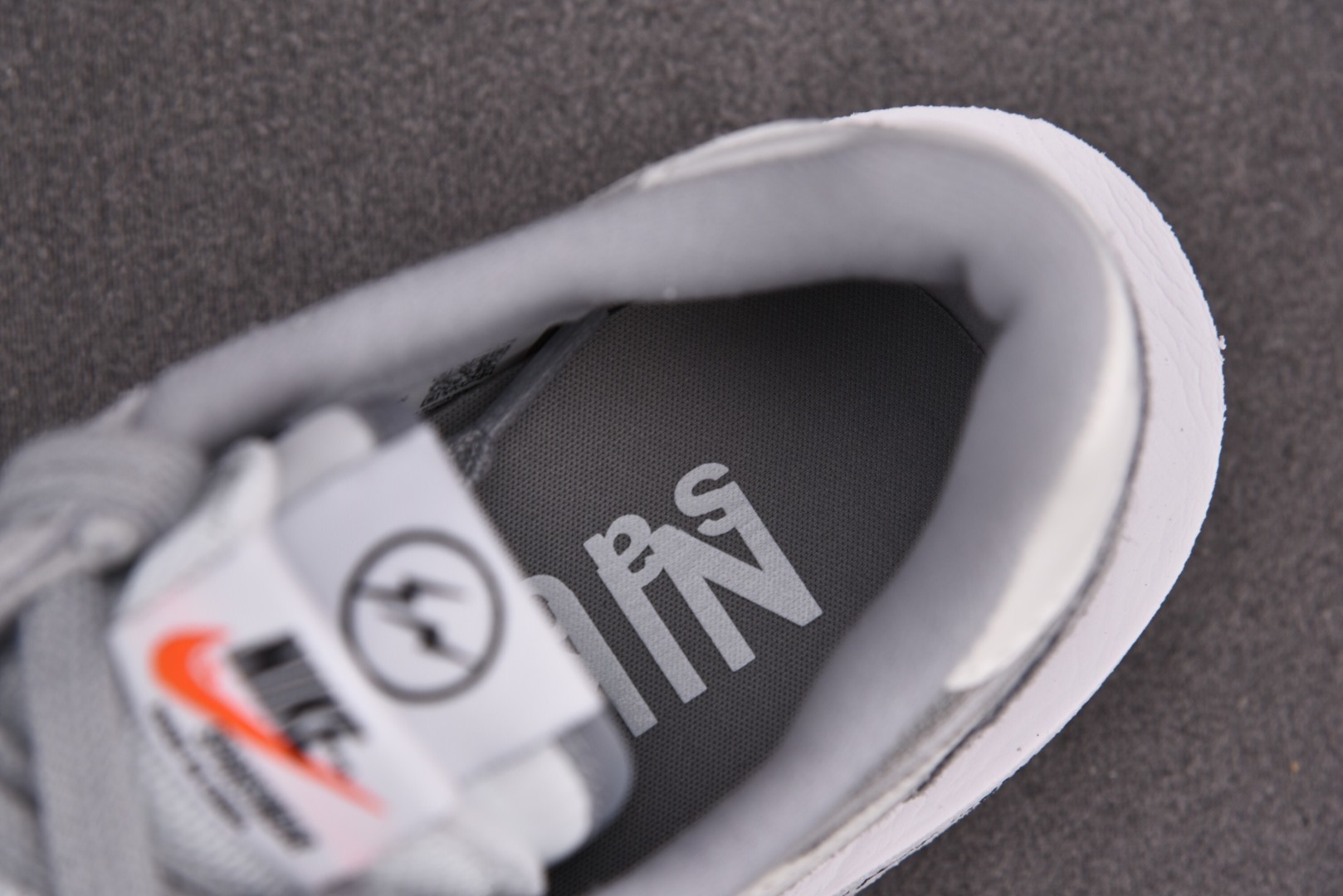 高端局特价福利 先报先得喜迎双11活动 10月20日起 Fragment x Sacai x Nik L