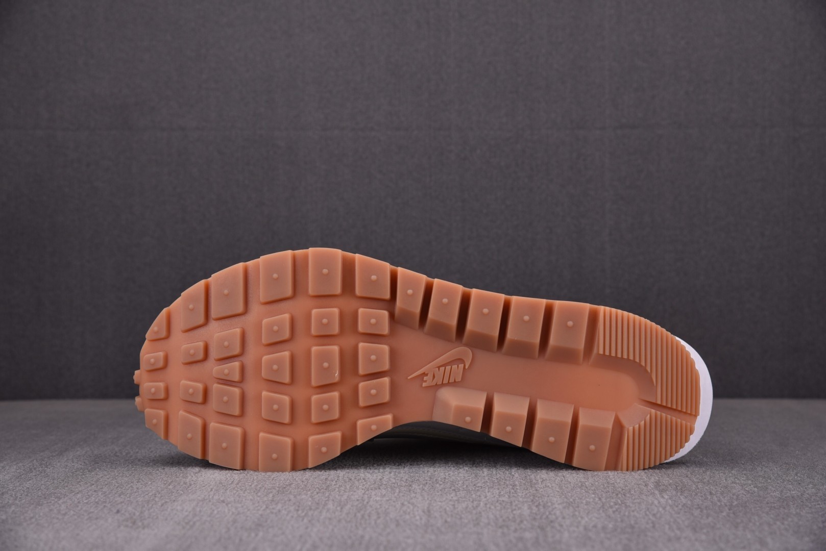 高端局特价福利 先报先得喜迎双11活动 10月20日起 Sacai x NK VaporWaffle W