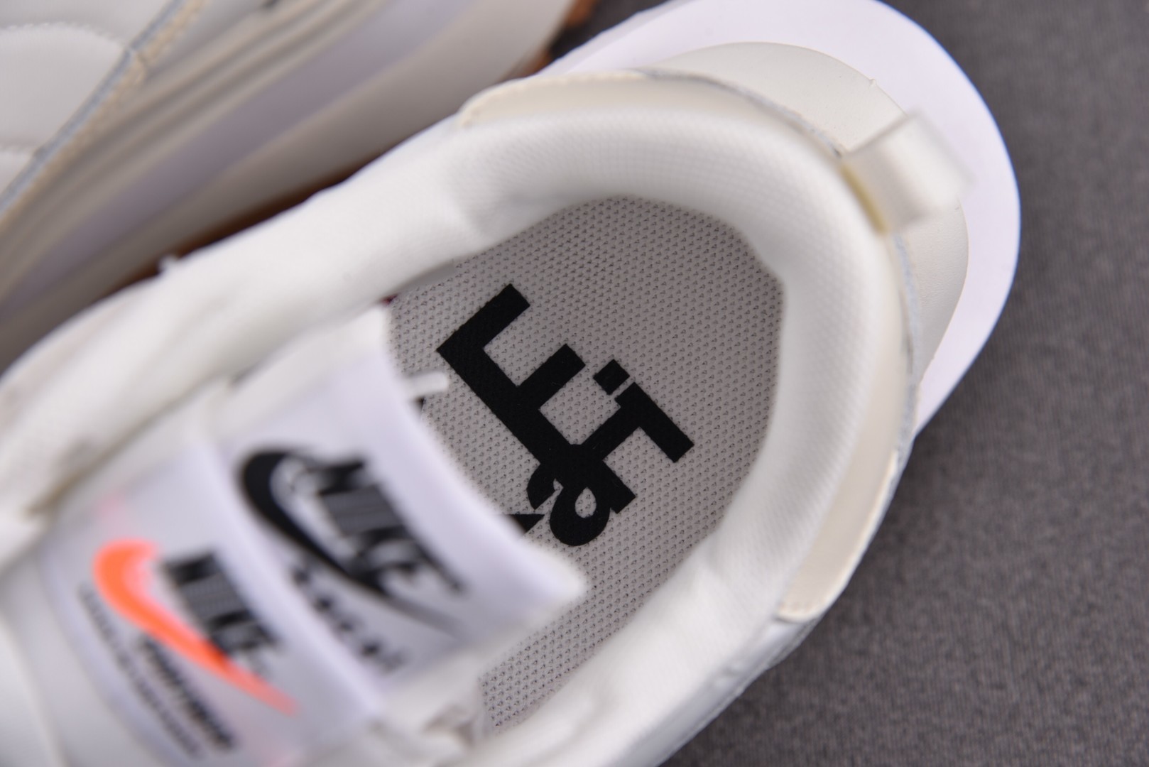 高端局特价福利 先报先得喜迎双11活动 10月20日起 Sacai x NK VaporWaffle W