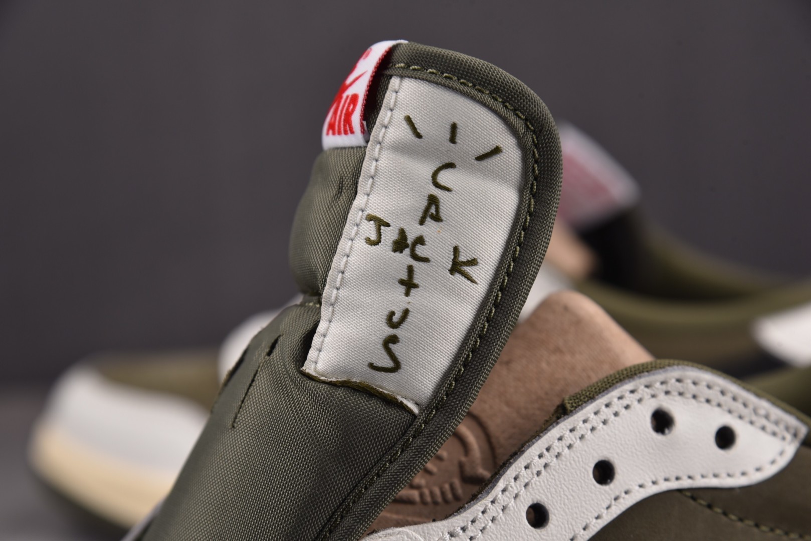 高端局特价福利 先报先得喜迎双11活动 10月20日起 Travis Scott x Air Jorda