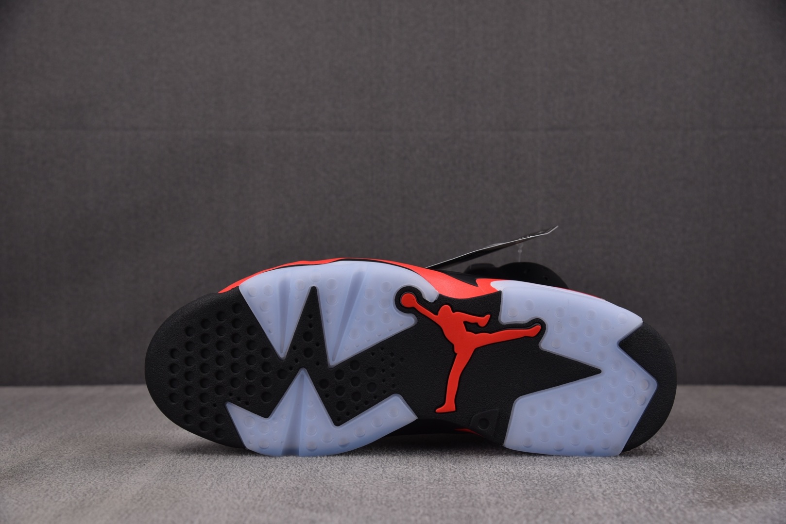 AJ6 尺码:40-47.5纯原出品-Air Jordan 6 Retro (2025)黑红 CT852