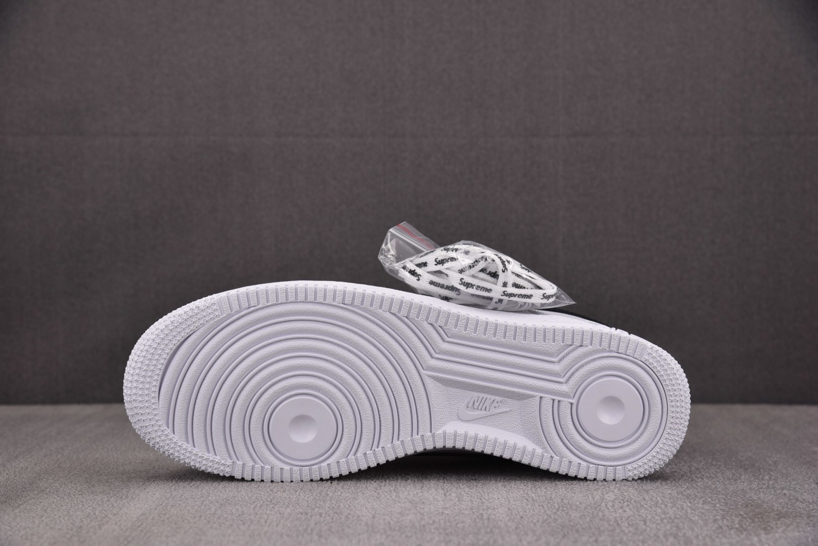 Supreme 尺码:35.5-47.5纯原-NK Air Force 1 Low Supreme Wh